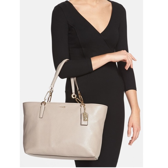 COACH Madison Shoulder Tote Bag - Picture 6 of 7